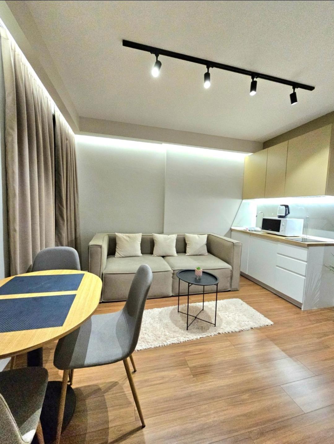 Tirana Center Piazza-In Apartment ภายนอก รูปภาพ